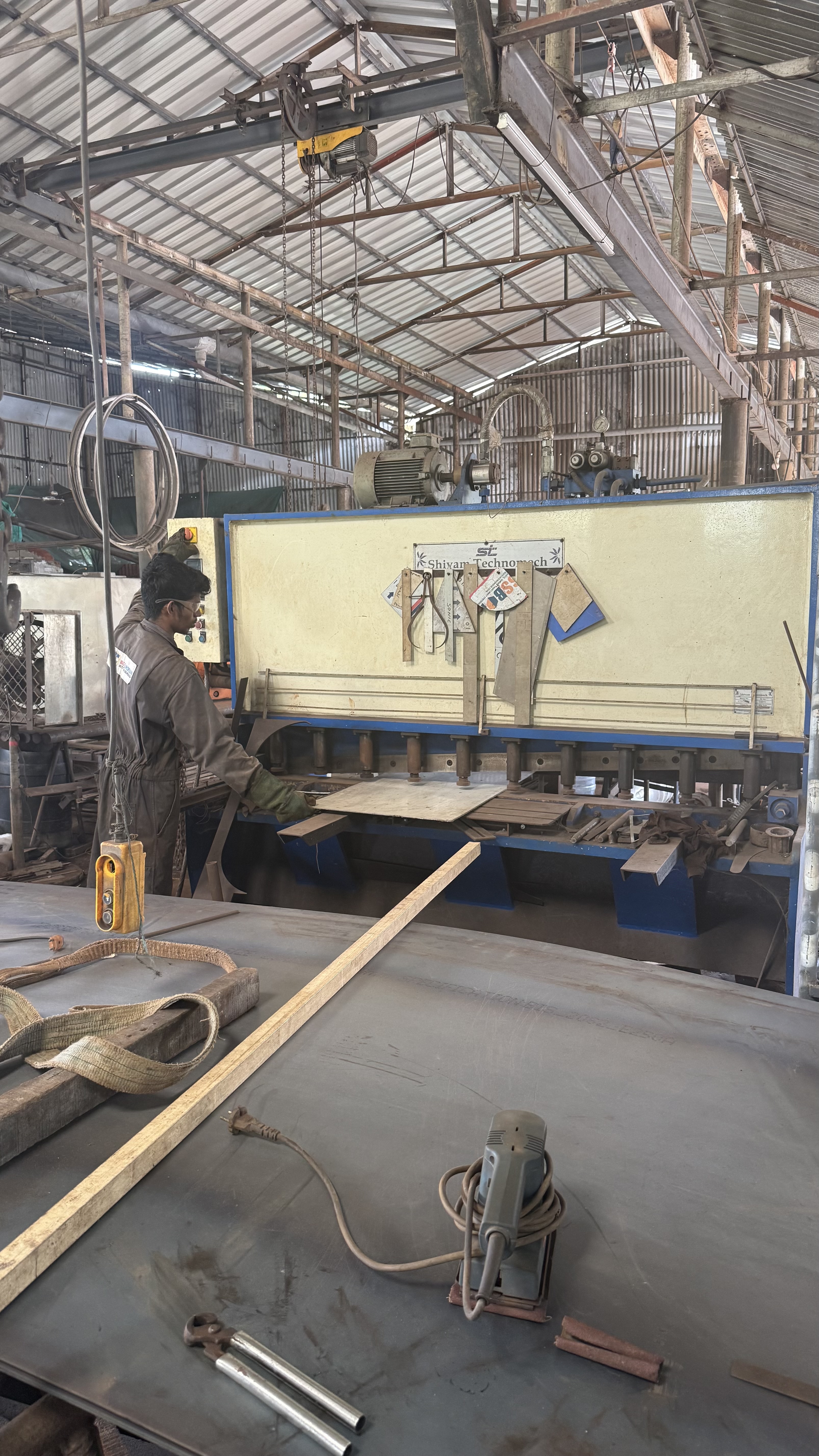 Hydrolic Shear Cutting 